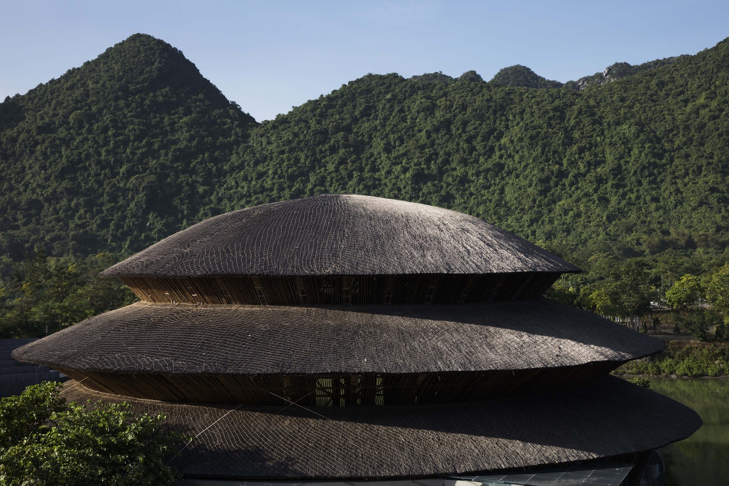 Vedana-Restaurant-Vo-Trong-Nghia-Architects