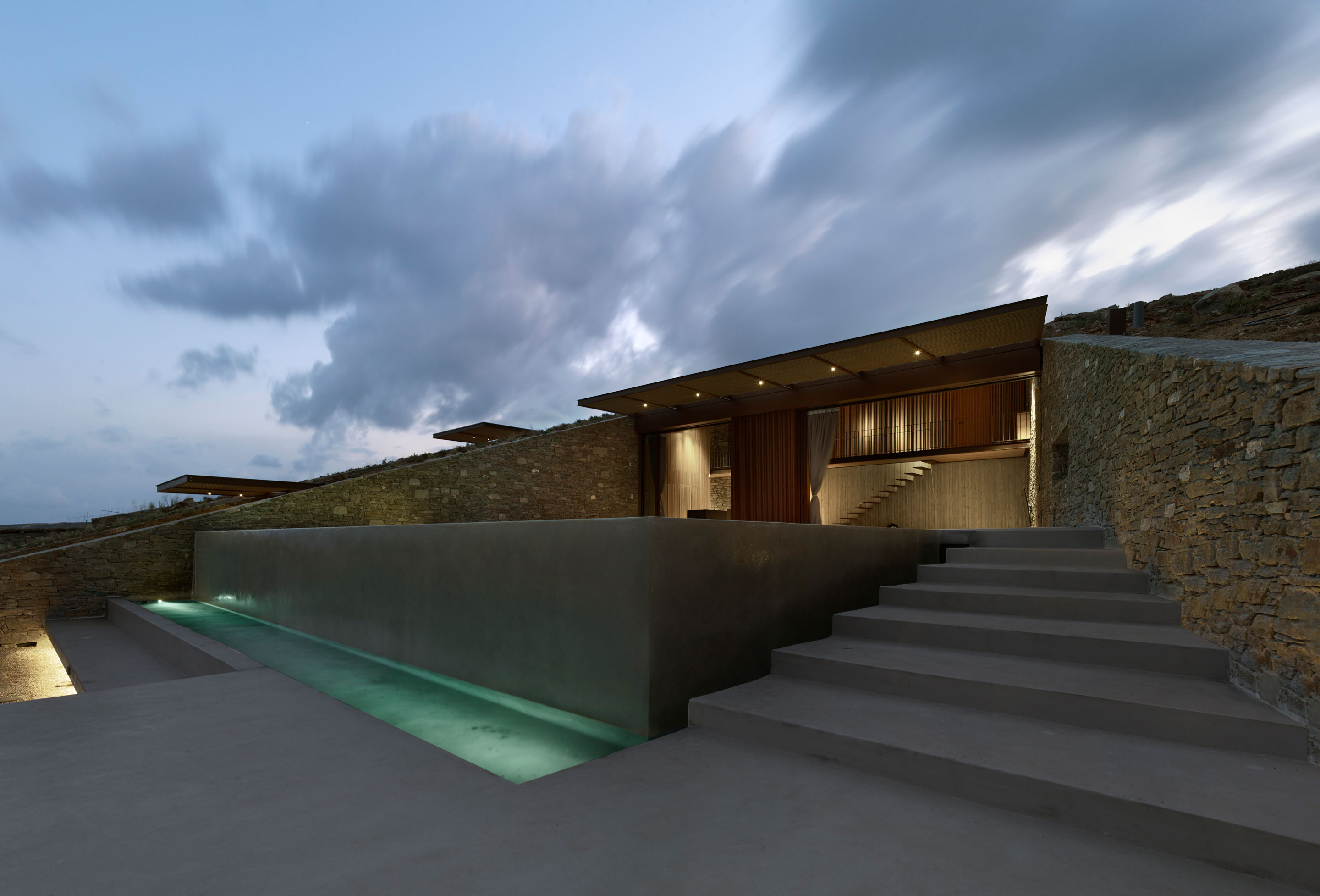 mold-architects-ncaved-house-greece