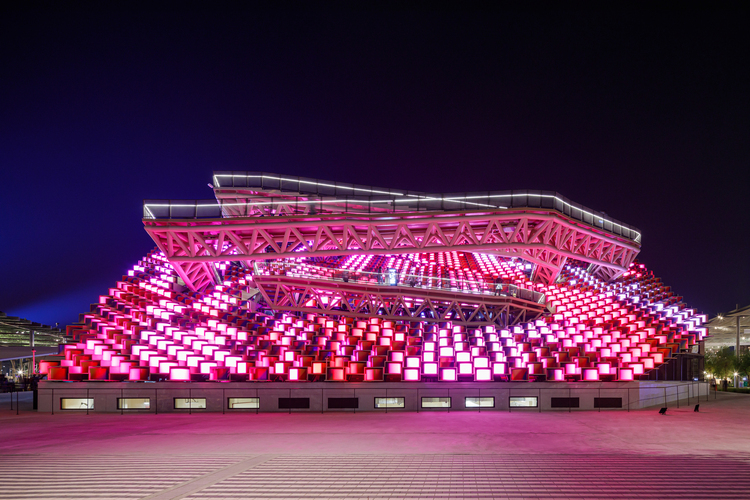 south-korean-pavilion-at-expo-2020-dubai-moon-hoon-plus-mooyuki-surfaces-reporter