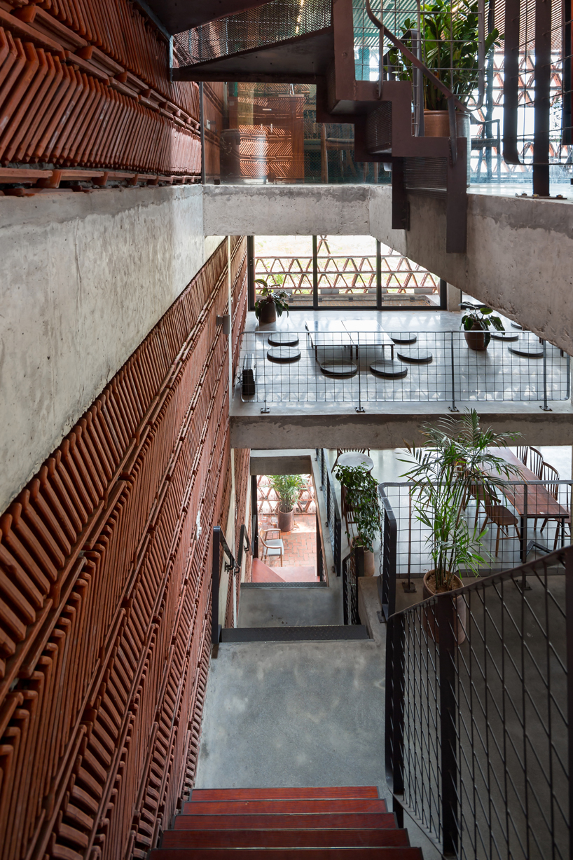 ngoi-space-h-and-p-architects-vietnam-surfaces-reporter