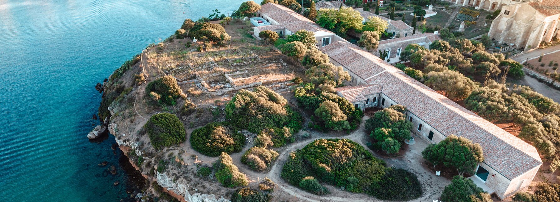 hauser-wirth-menorca-luis-laplace-isla-del-rey-surfaces-reporter