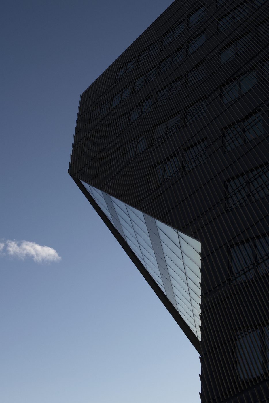 snohetta-telemark-4th-powerhouse-surfaces-reporter