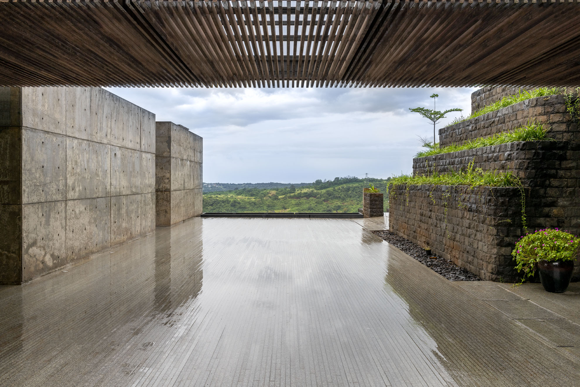 kind-studio-the-shift-house-maharashtra