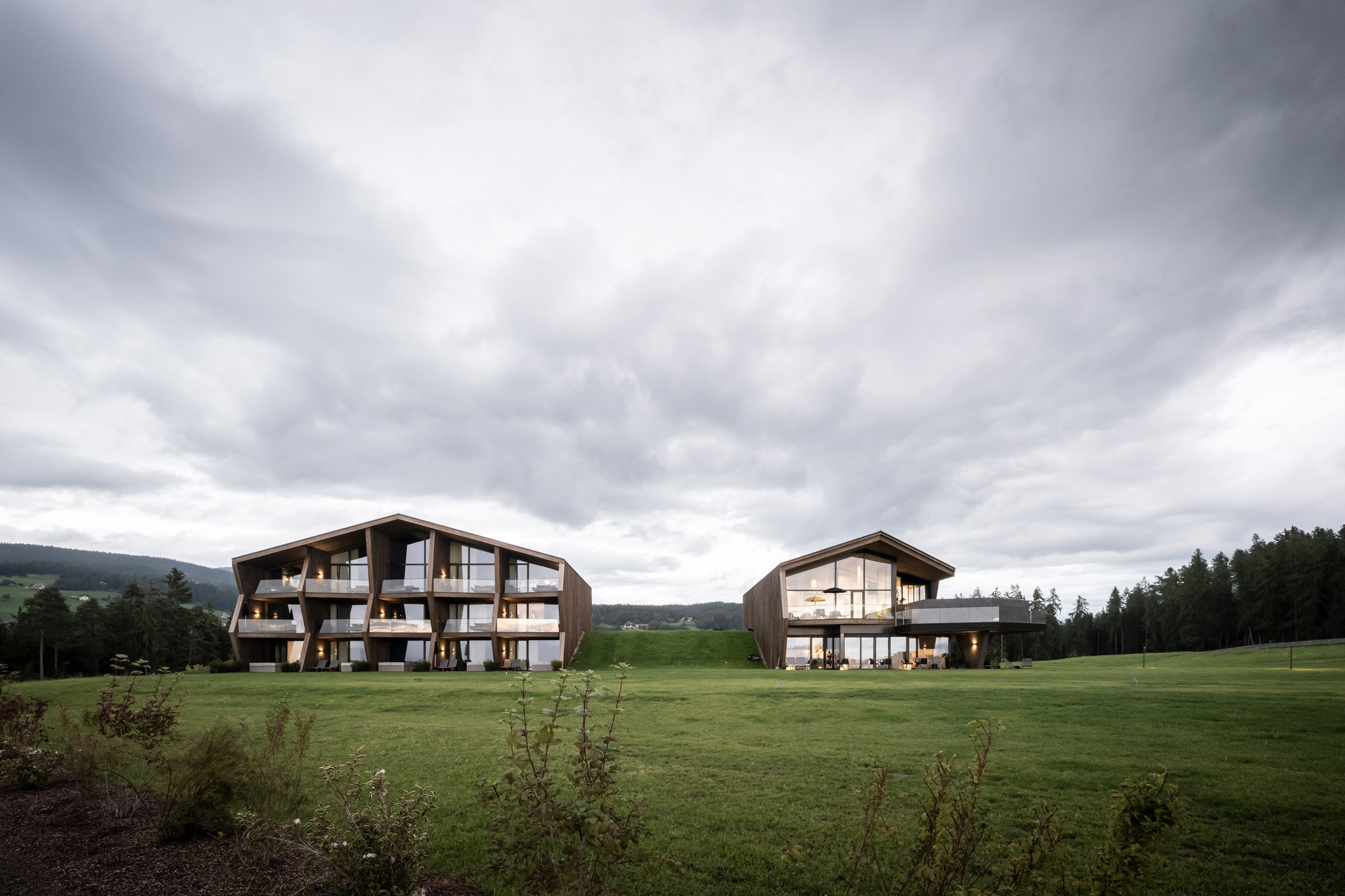 noa-timber-clad-hotel