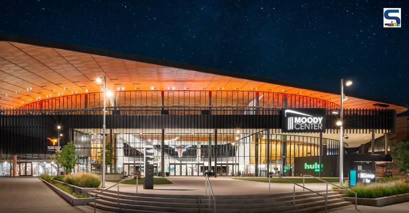 A Wooden Canopy that Moves to Suit the Needs of the Event | Moody Centre