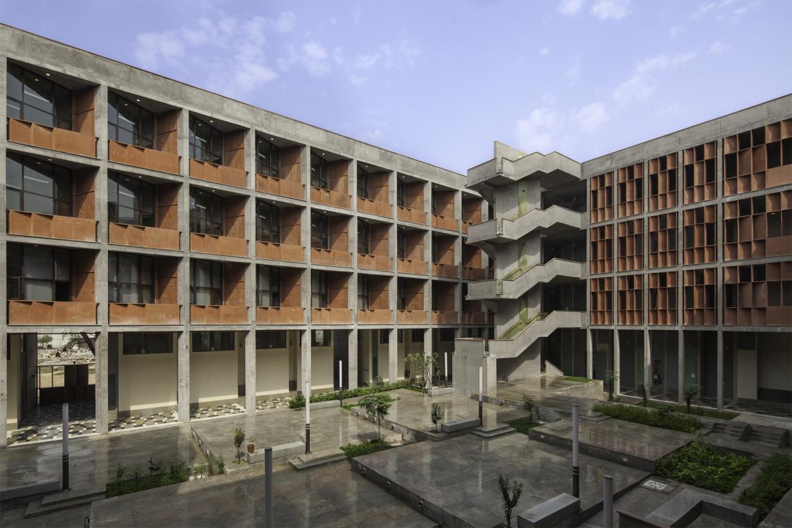 IET-ahmedabad-university