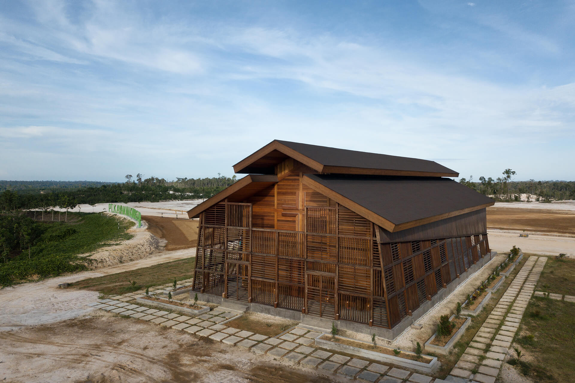 TSDS Interior Architects  Chooses Timber To Complete The Construction of Oikumene Church in Indonesia