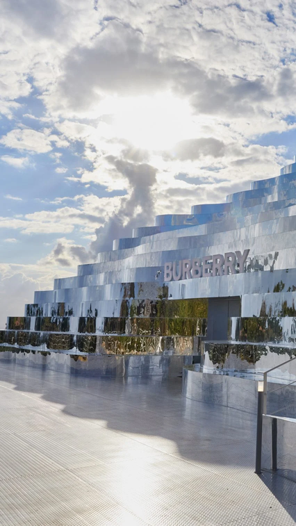 burberry-pop-up-store-jeju-island-south-korea-surfaces-reporter