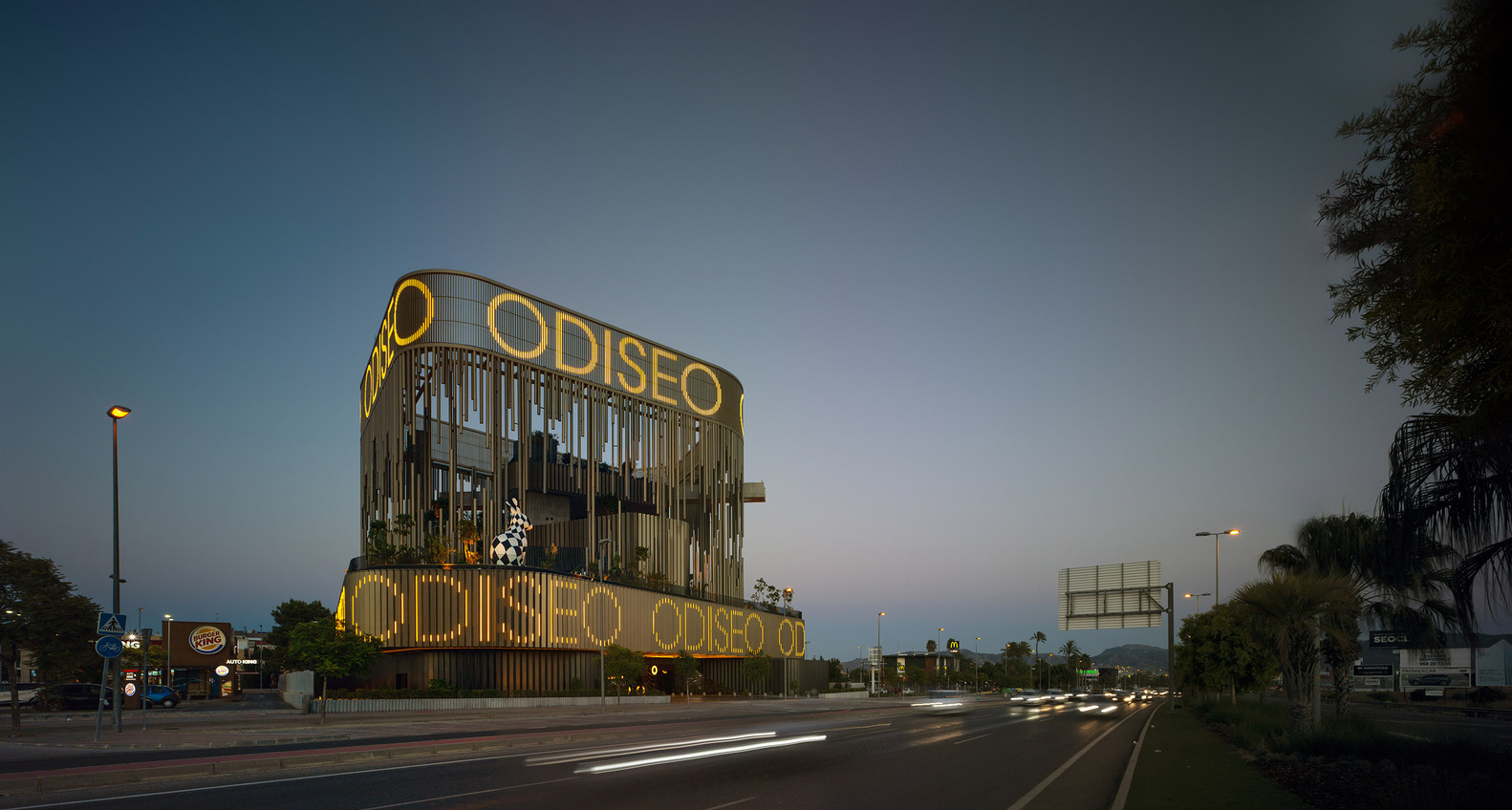 odiseo- Europes Largest Overhanging Pool