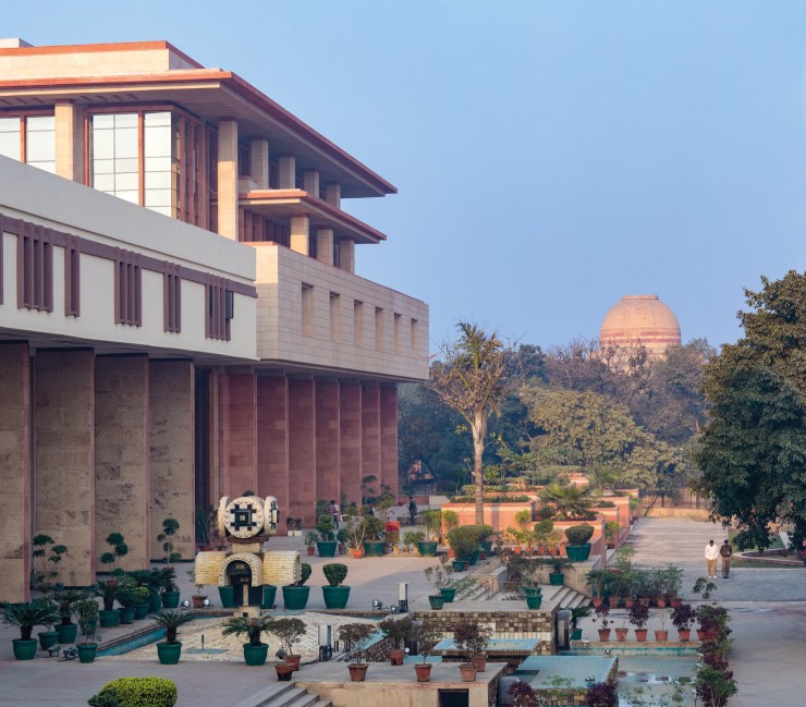 -new-court-blocks-at-the-delhi-high-court-by-design-forum-international-surfaces-reporter