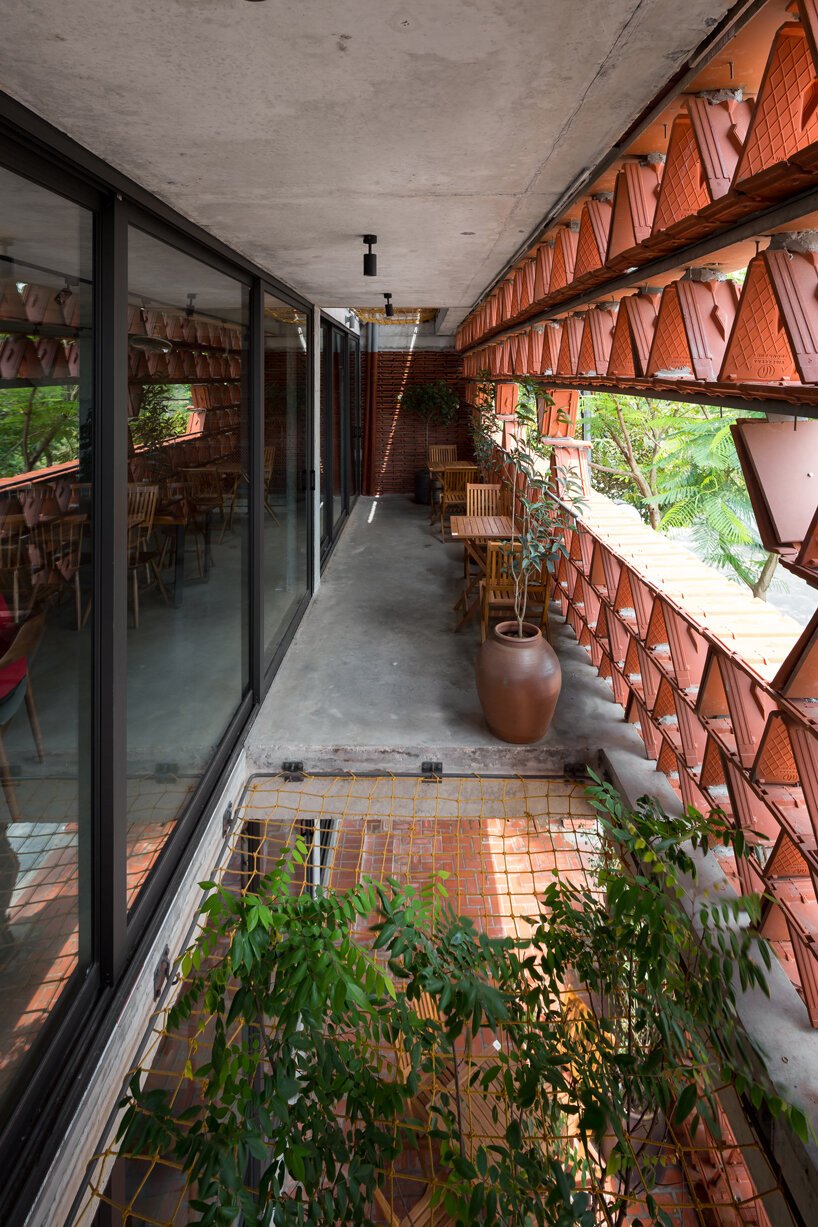 ngoi-space-h-and-p-architects-vietnam-surfaces-reporter