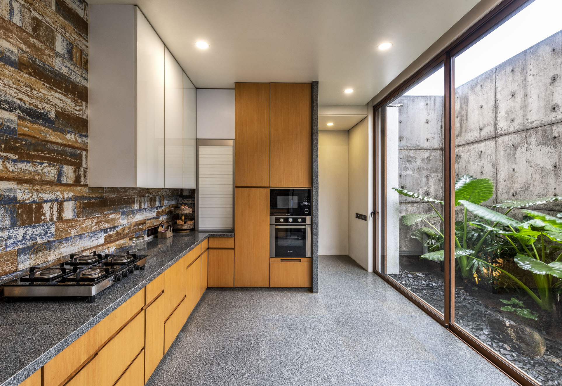 kind-studio-the-shift-house-maharashtra