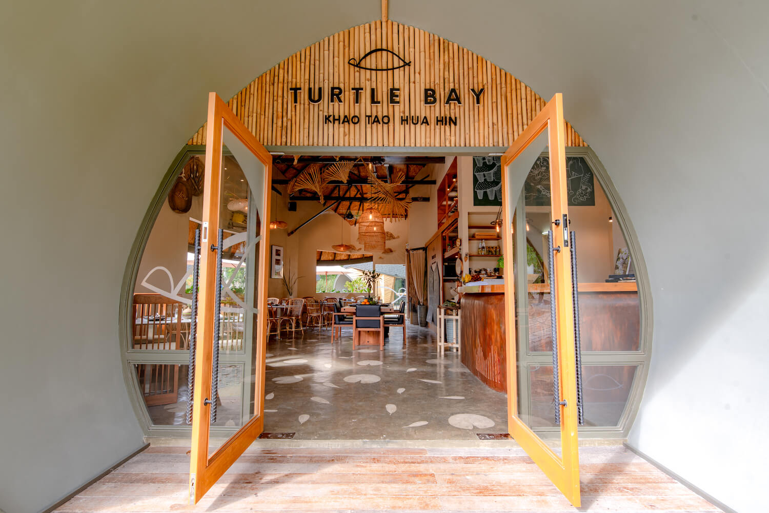 turtle-bay-hua-hin-dersyn-studio
