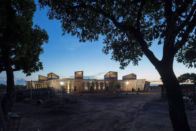 Ring Shaped School in West Africa