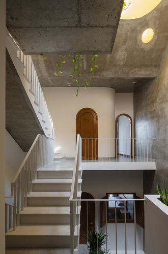 da-nang-house-ad9-architects-surfaces