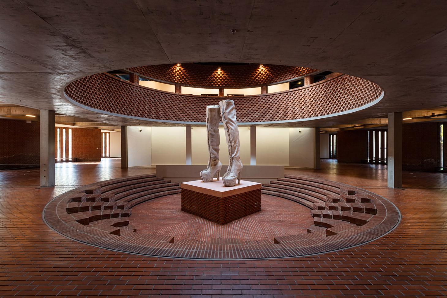 red-brick-art-museum-Brick And Concrete Architecture