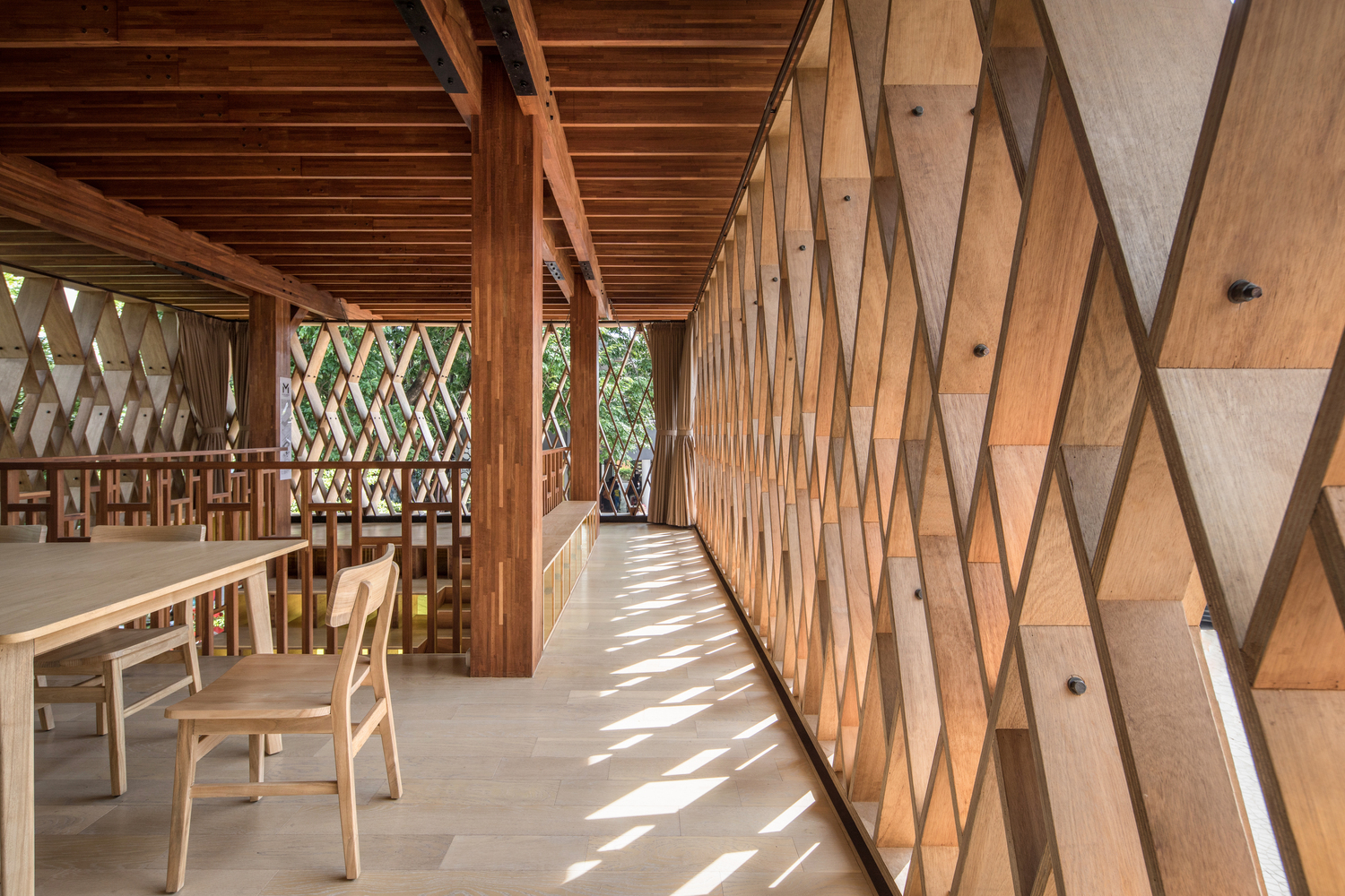 microlibrary-warak-kayu-shau-indonesia