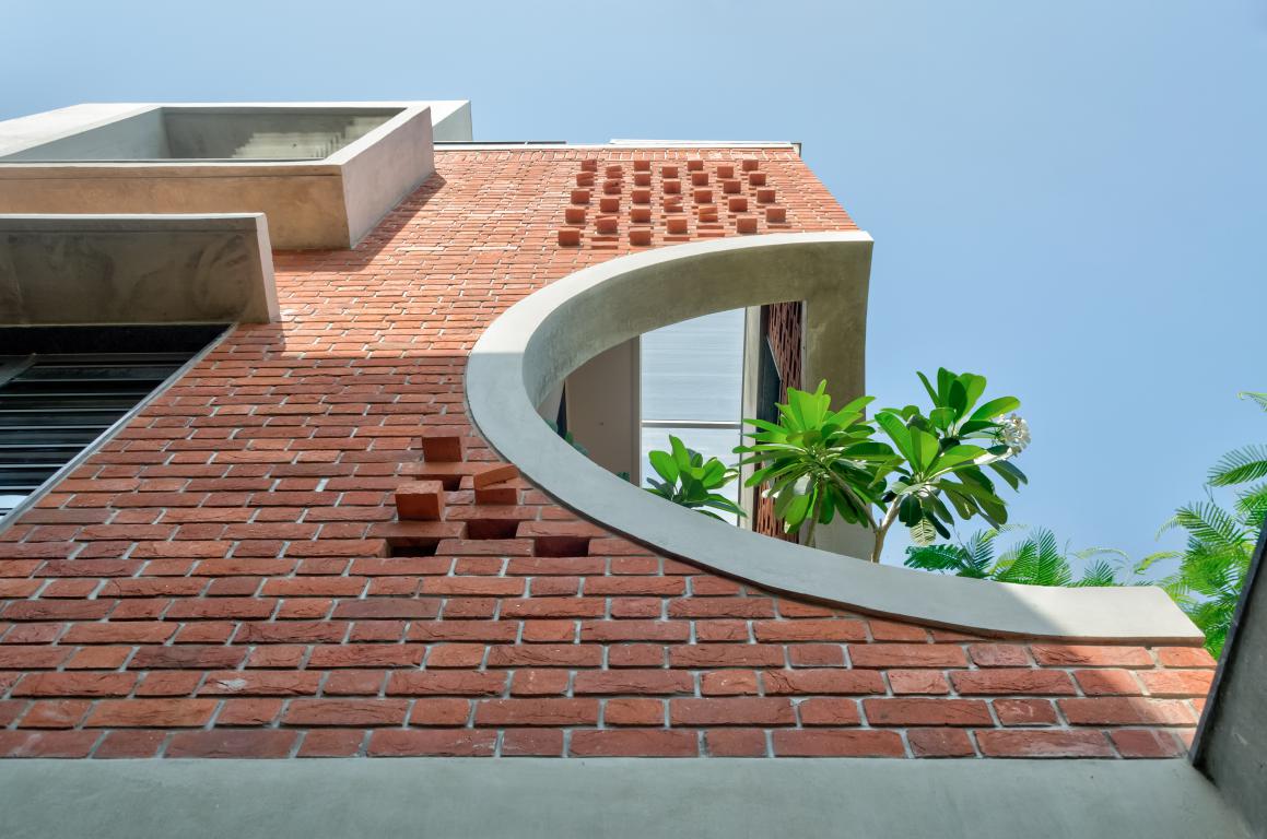 samruddhi-residence-aangan-architects