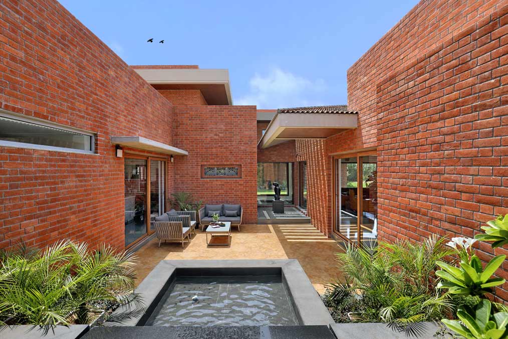 yahvi-bungalow-usine-studio-surfaces-reporter