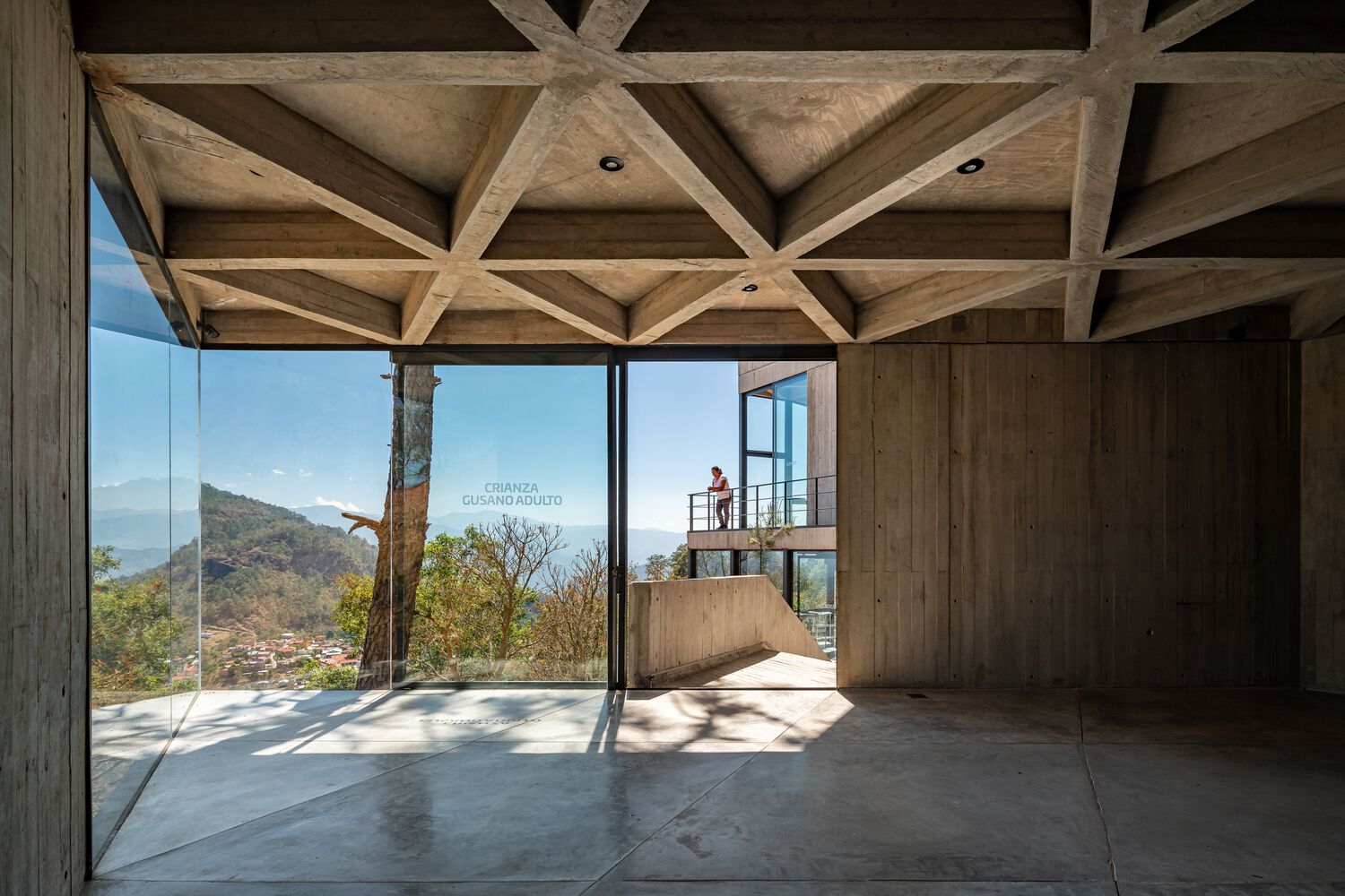 Silkworm-sanctuary-LAMZ-Arquitectura-