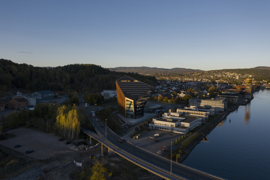 snohetta-telemark-4th-powerhouse-surfaces-reporter