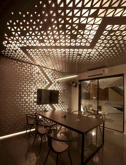 Smart Arch Studio Uses Parametric Triangular Mosaics To Give A ...