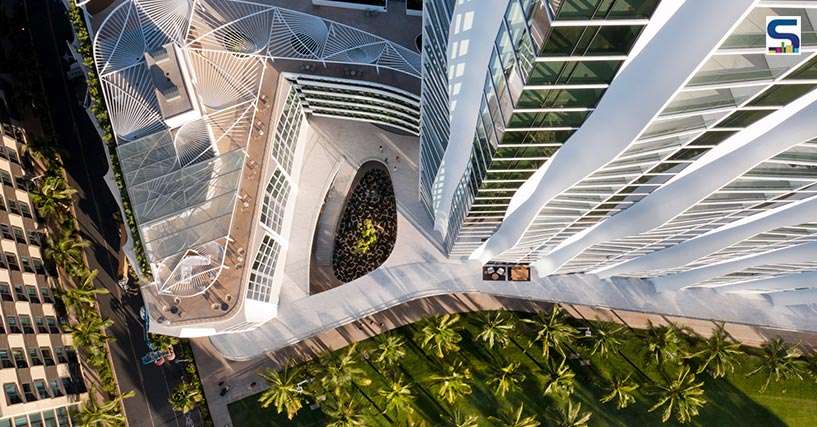 Get a Glimpse of Hawaiian Red Sugarcane's uniquely Textured Curls on this  Building's Facade