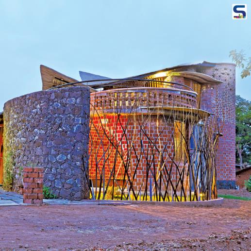 The Mumbai based architectural firm ‘iStudio architecture’ built a Brick house amidst rural settlements in Wada, near Mumbai, India.