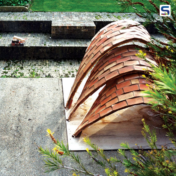 Craftsmanship faces a lot of challenges with the rigid dimensions of Tiles. While technology seems to have favoured other types of structures more than thin-tile vaulting ones.