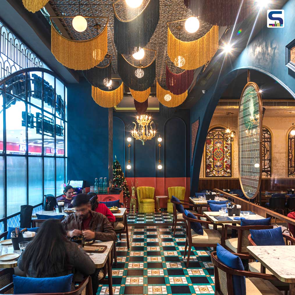 United Coffee House got Rewind into Chic yet Contemporary setting