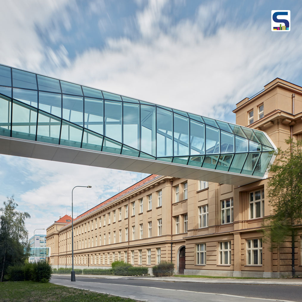 Thermal Insulation Double Glazing Stops the Excessive Heating on this Crystalline Footbridges Connecting the UCT in Prague | OV-A