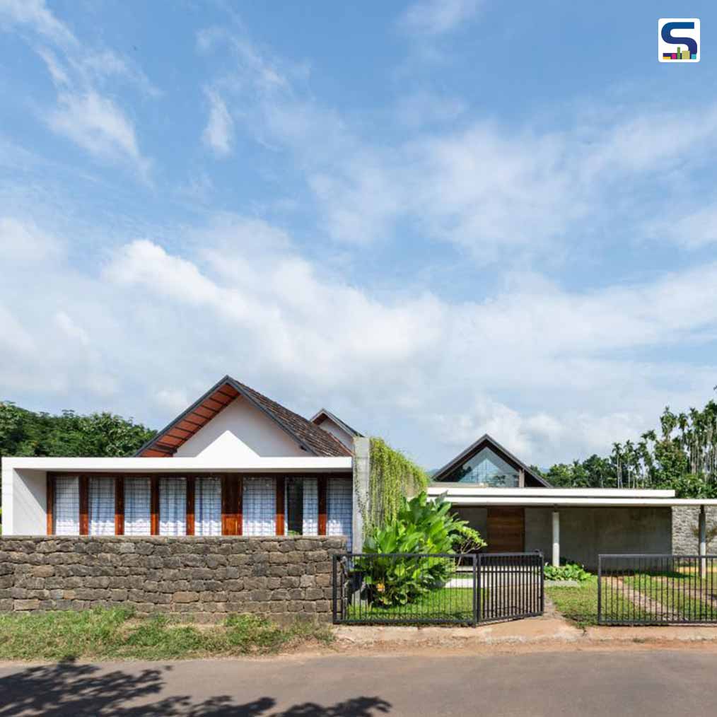 Encasa Archstudio Creates A Tropical Architecture Style Abode in Kerala | CAER