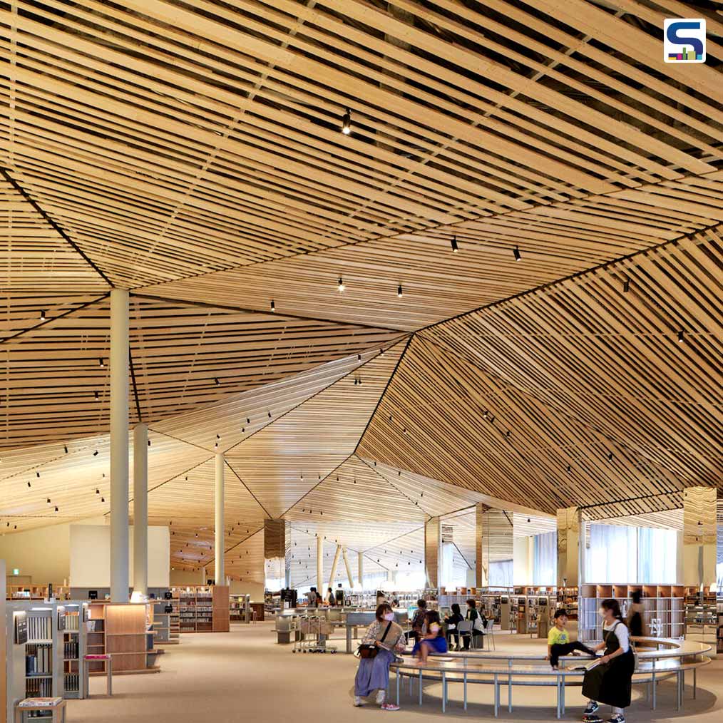 Eye-Catching Timber Roof and Luminous Semi-Transparent Glass Facade Features This New Library in Japan | Mari Ito, UAo