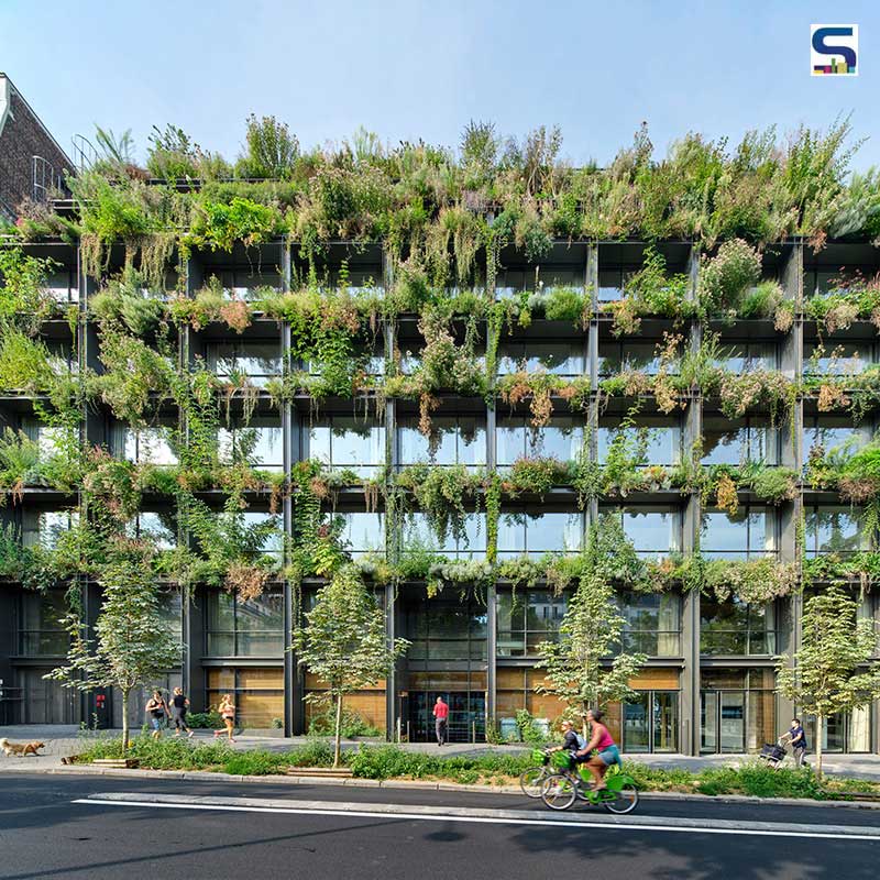 Vertical Garden Wraps the Steel-Clad Facade Of This Hotel | Paris | Triptyquein