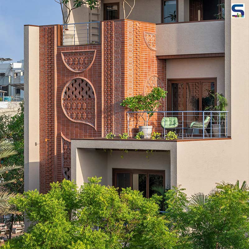 Orient Arch Forms, Bubble Cuts, and Semi-Circular Designs Adorn The Facade of This Vadodara Home | MPDS