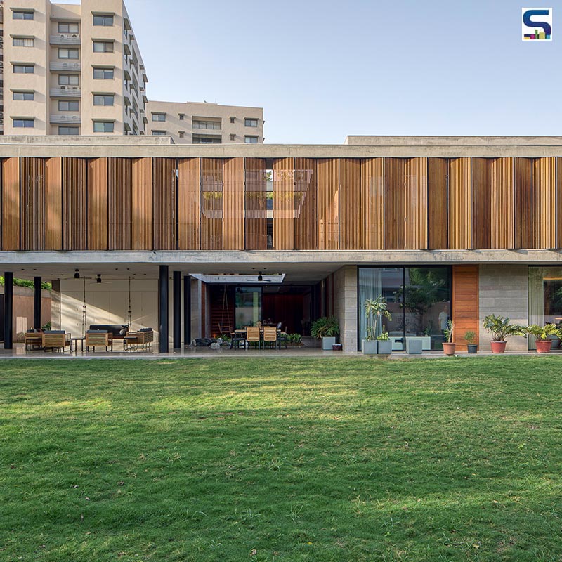 This Stunning Ahmedabad Villa Features Transformative Facade, Inspired by Traditional Jaalis